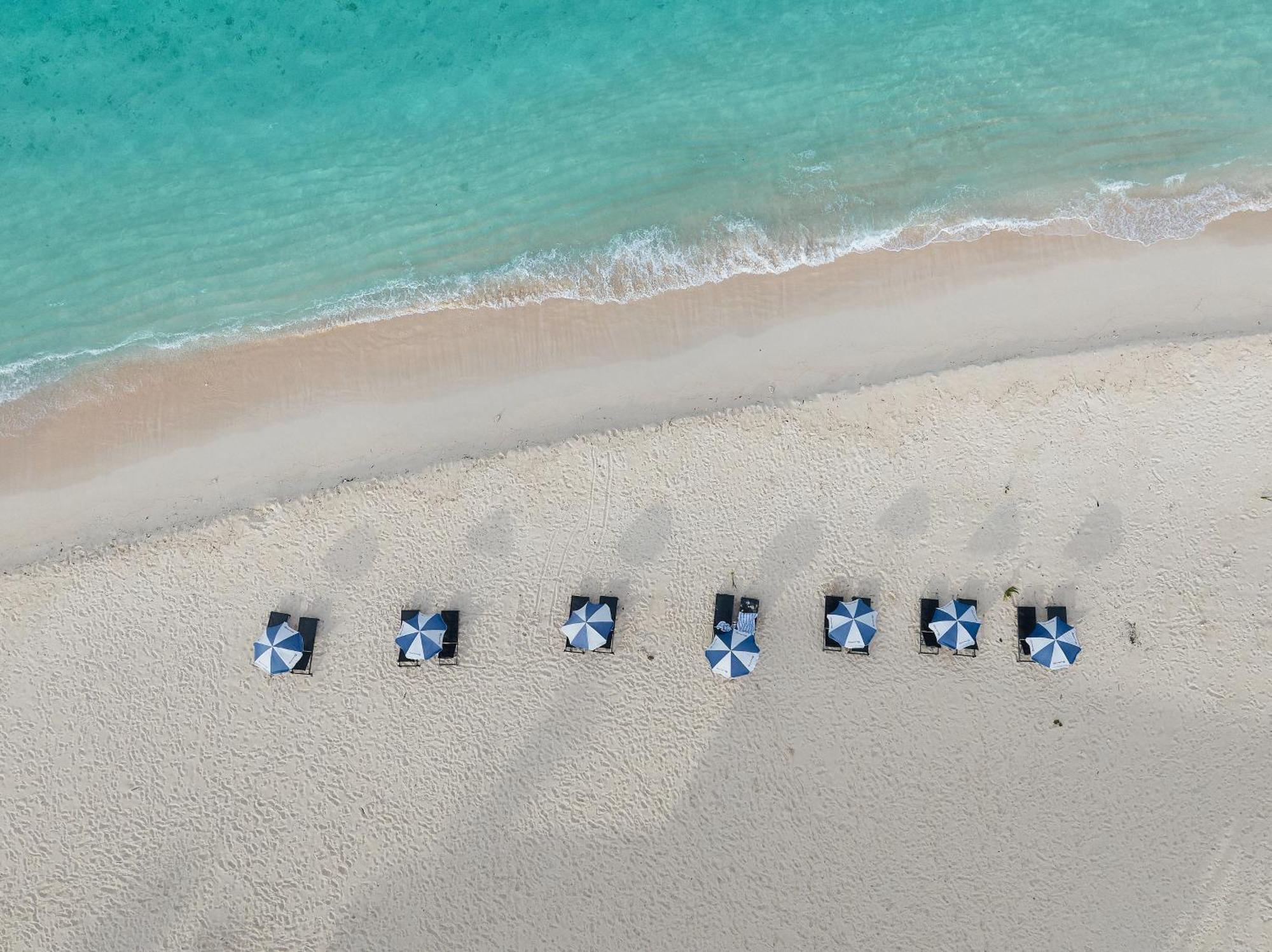 Beachcomber Island Resort Buitenkant foto